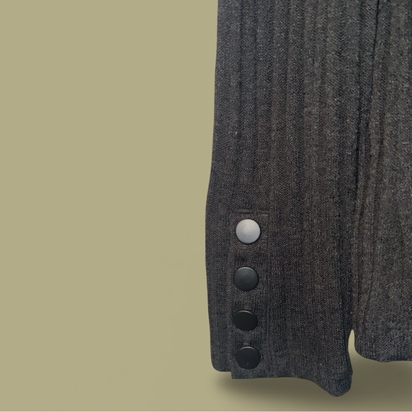 Worthington Charcoal Ribbed Knit Top Medium 32" Bust 24" - Picture 3 of 6